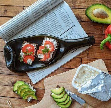 Тарелка из сплюснутой бутылки шампанского для подачи сыра, мяса, нарезок 30см Коричневый Стекло 6203550 Украина 6203550 фото